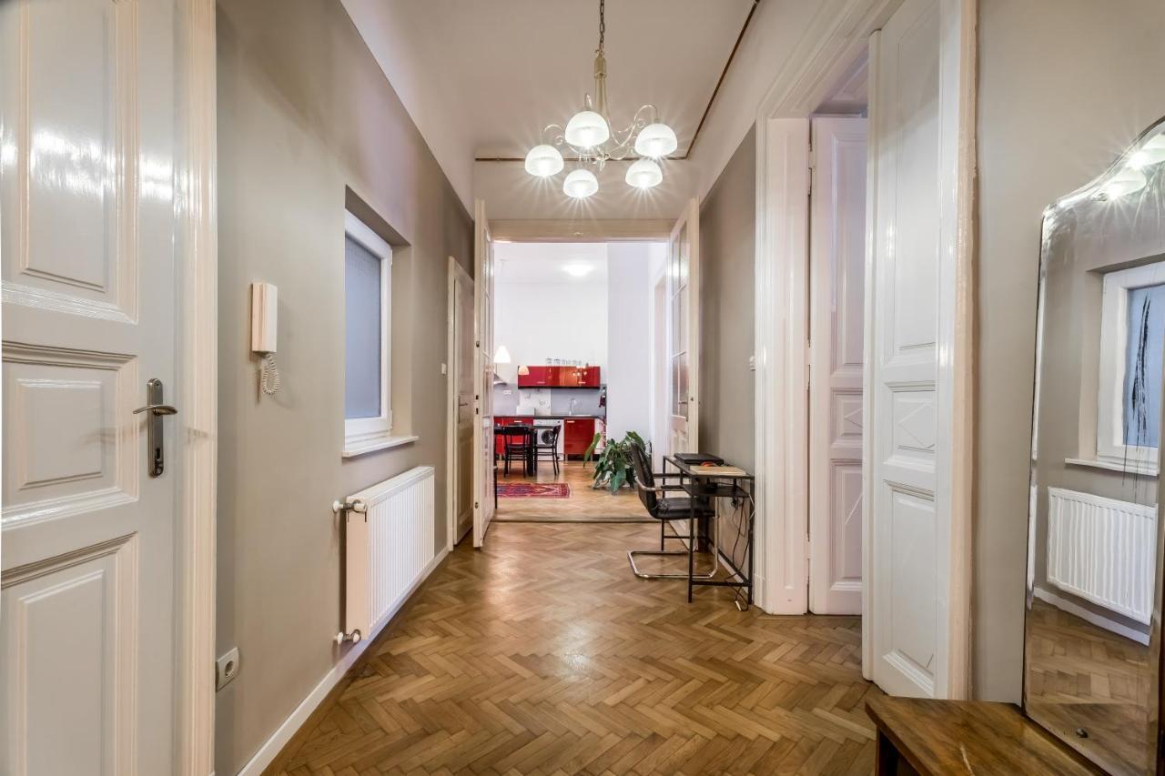 Berta - 4 Bedrooms, 3 Baths 布达佩斯 外观 照片