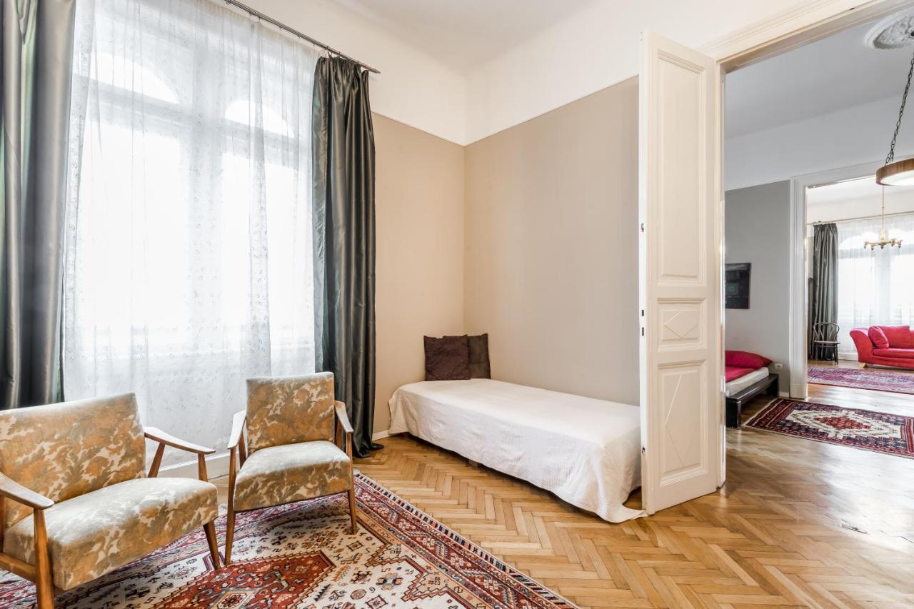 Berta - 4 Bedrooms, 3 Baths 布达佩斯 外观 照片