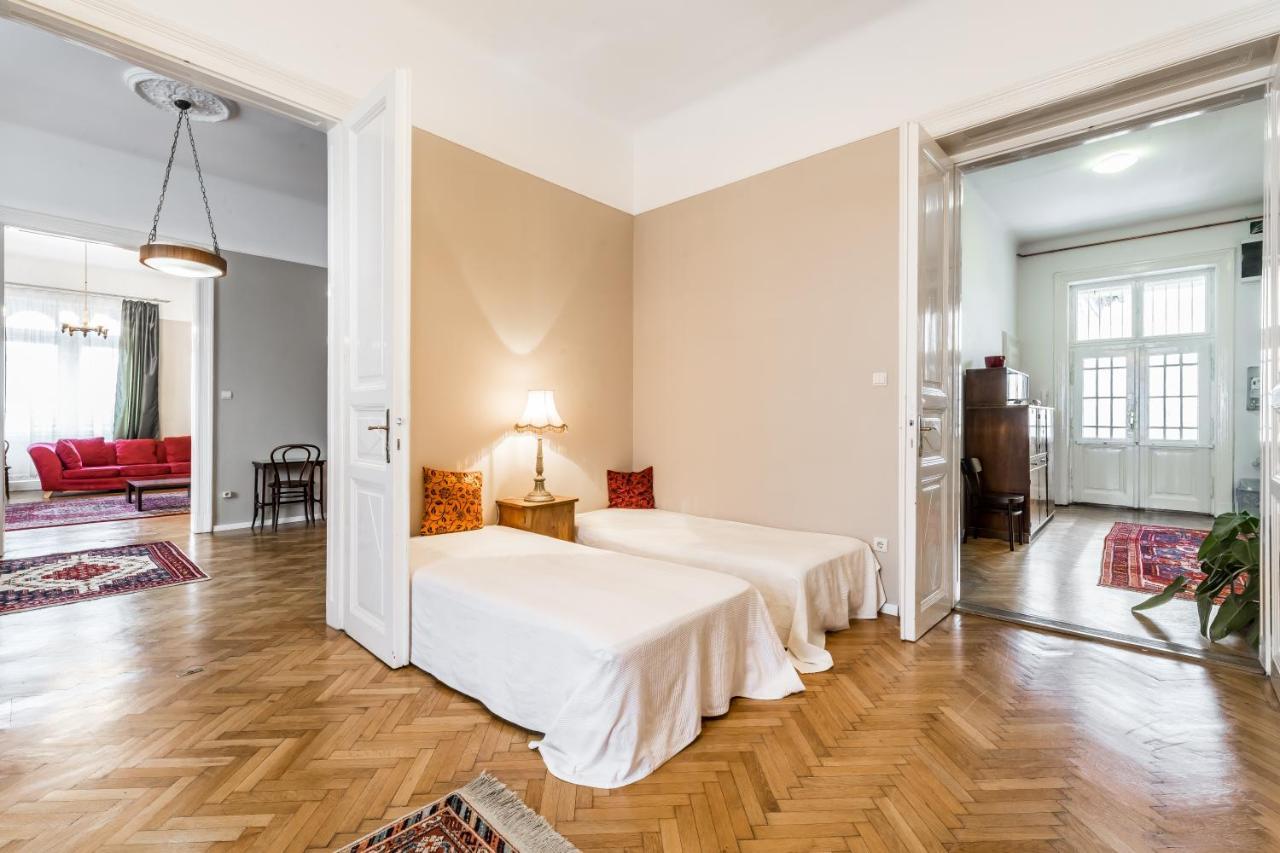 Berta - 4 Bedrooms, 3 Baths 布达佩斯 外观 照片